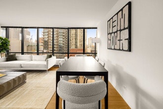 525 E 72nd St in New York, NY - Foto de edificio - Building Photo