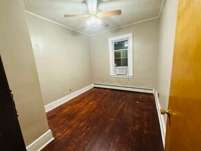 127 Knapp Ave, Unit 2 in Clifton, NJ - Building Photo - Building Photo