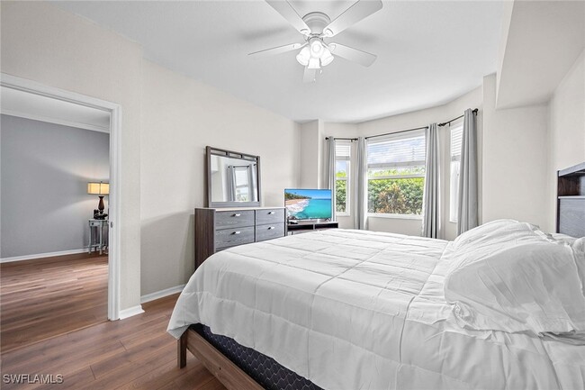 20001 Barletta Ln in Estero, FL - Foto de edificio - Building Photo