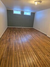 4813 Greenlawn Dr in Flint, MI - Building Photo - Building Photo