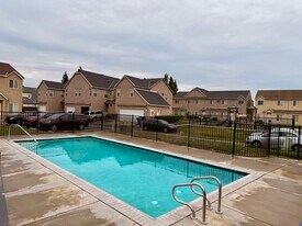 Ashley Estates in Turlock, CA - Building Photo