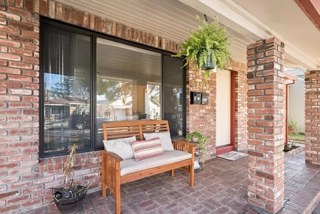property at 1549 Virginia Ave