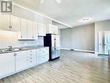 property at 528 Lincoln St