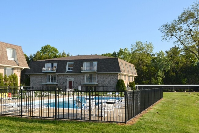 3622 Lakeshore Dr in St. Joseph, MI - Building Photo - Building Photo