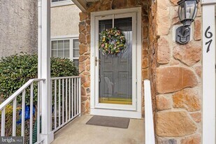 67 Hearthstone Ln in Evesham, NJ - Building Photo