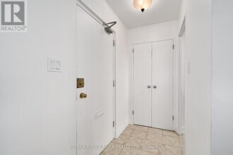 3311-3311 Kingston Rd in Toronto, ON - Building Photo - Building Photo