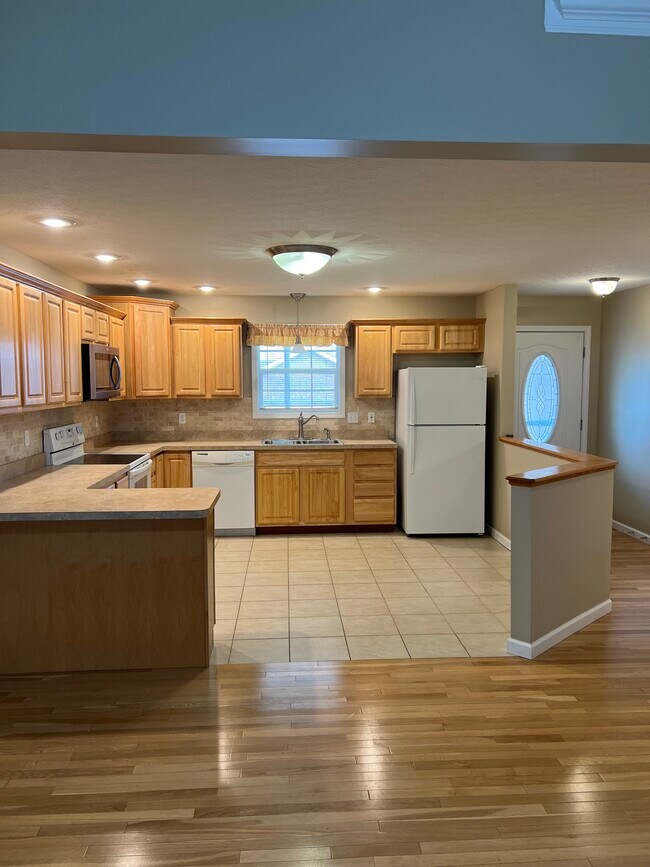 21 Maddys Ln in Elkview, WV - Building Photo - Building Photo