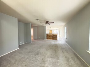 2127 Wiltshire Dr in New Braunfels, TX - Building Photo - Building Photo