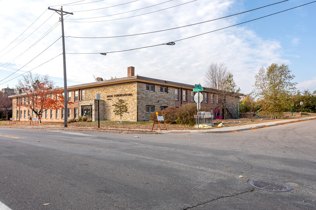 Union Park Flats in St. Louis Park, MN - Building Photo