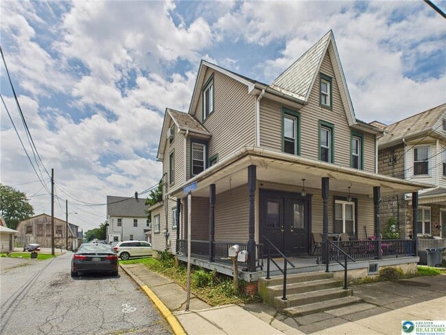 property at 127 Mauch Chunk St