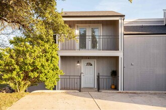 3306 Hyclimb Cir, Unit A in Austin, TX - Building Photo - Building Photo