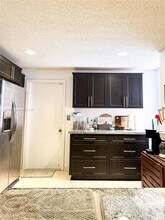 1543 Barcelona Way in Weston, FL - Building Photo - Building Photo