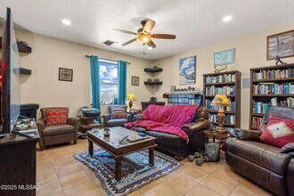 9031 S Lonesome Ln in Tucson, AZ - Building Photo - Building Photo