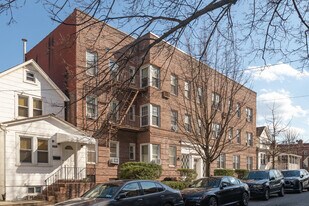 9410 64th Rd in Rego Park, NY - Building Photo