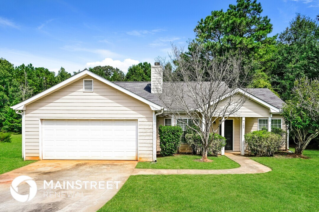 105 Falcon Ridge Dr in Covington, GA - Building Photo