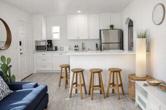 818 Vanitie Ct, Unit SI FL1-ID1520899P in San Diego, CA - Building Photo - Building Photo