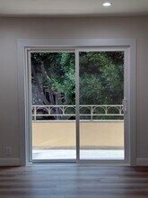 1835 CAMDEN AVE. LP in Los Angeles, CA - Building Photo - Interior Photo