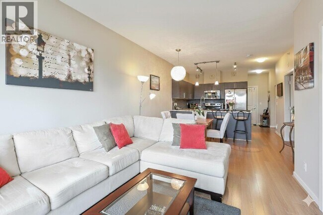 2239 Kingsway in Vancouver, BC - Building Photo - Building Photo