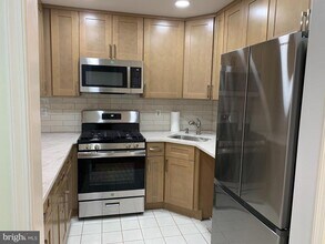 44 Coral Tree Ct in Trenton, NJ - Building Photo - Building Photo