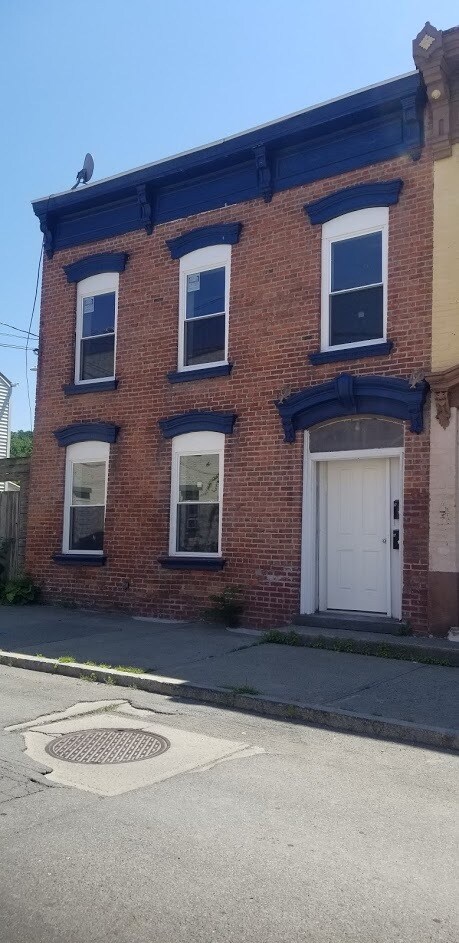 48 Ida St in Troy, NY - Building Photo - Building Photo