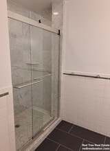 1402 Beacon St, Unit 3 in Brookline, MA - Foto de edificio - Building Photo