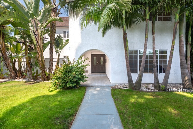 property at 3026 Inglewood Blvd