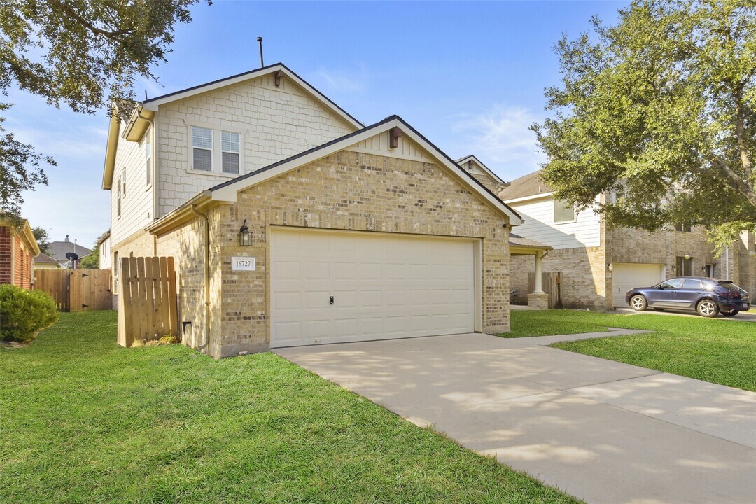 16727 Summer Cypress Ct in Cypress, TX - Building Photo