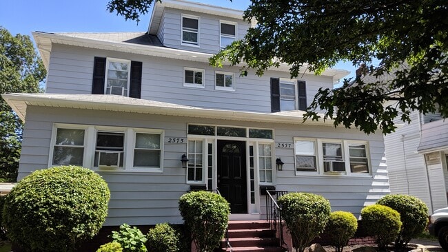 2577 E 127th St, Unit Dukes Property in Cleveland, OH - Foto de edificio - Building Photo