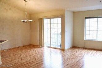 5775 Sapphire Loop in Anchorage, AK - Building Photo - Building Photo