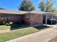 224 Hadwiger Ln in Edmond, OK - Foto de edificio - Building Photo