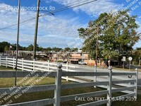 10520 Woodstock Rd in Roswell, GA - Foto de edificio - Building Photo