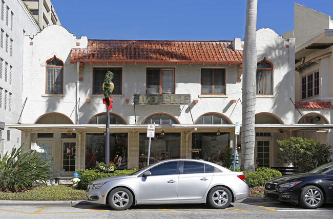 The DeMarcay at 33 South Palm in Sarasota, FL - Foto de edificio - Building Photo