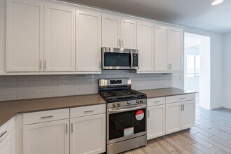 17066 W Artemisa Ave in Surprise, AZ - Building Photo - Building Photo