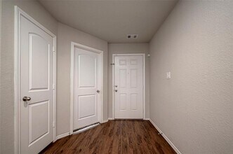 14004 Lake Cres Dr in Conroe, TX - Building Photo - Building Photo