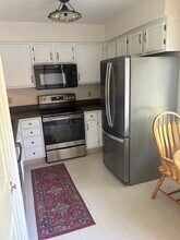 8976 Woodbridge Dr in Greendale, WI - Building Photo - Building Photo