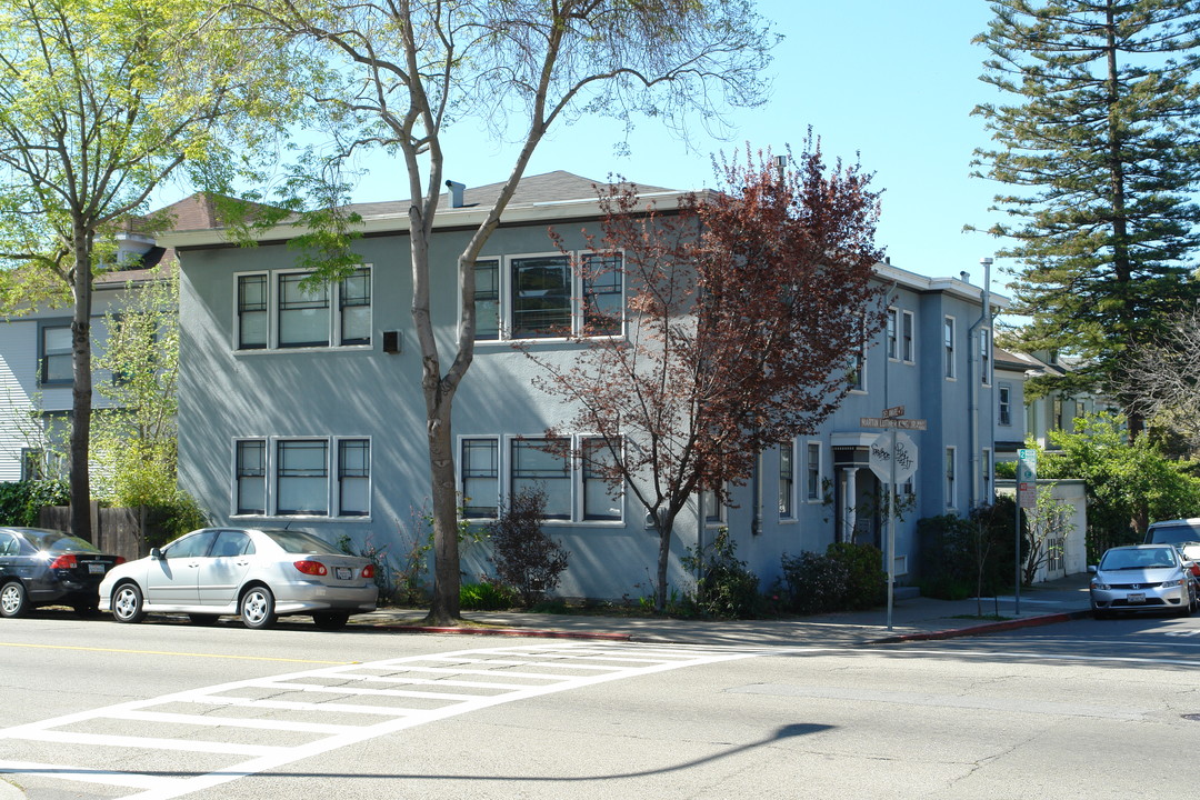 1846 Delaware St in Berkeley, CA - Foto de edificio