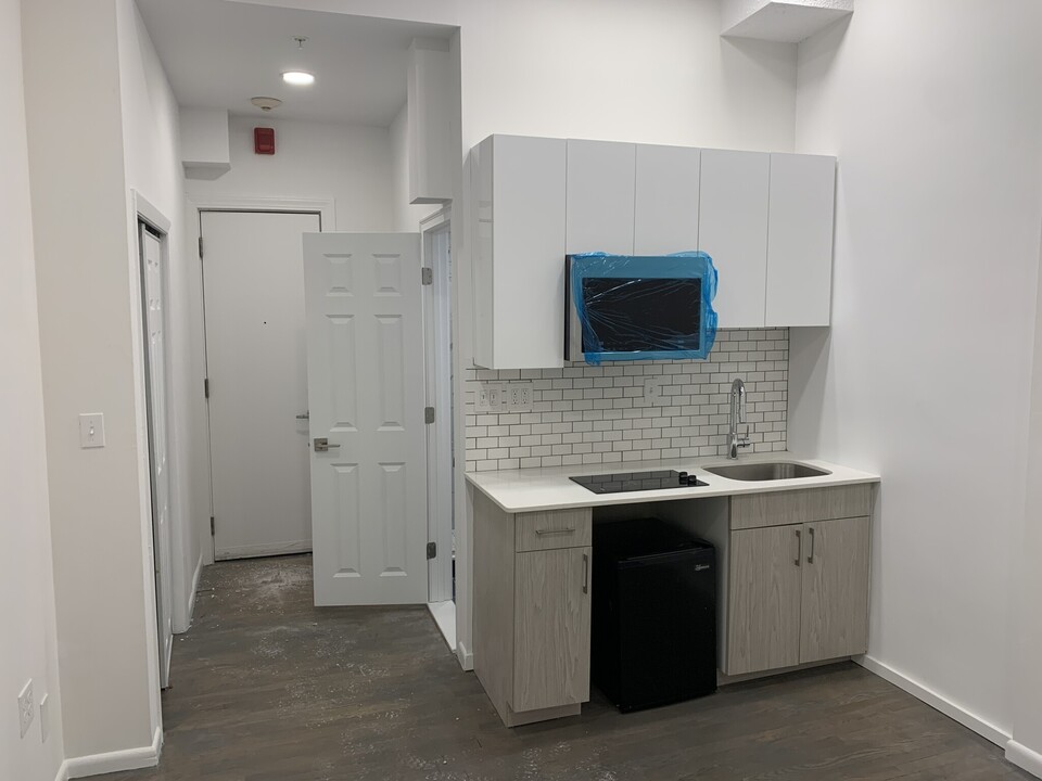 32 Newbury St, Unit Newbury St #1 in Boston, MA - Building Photo