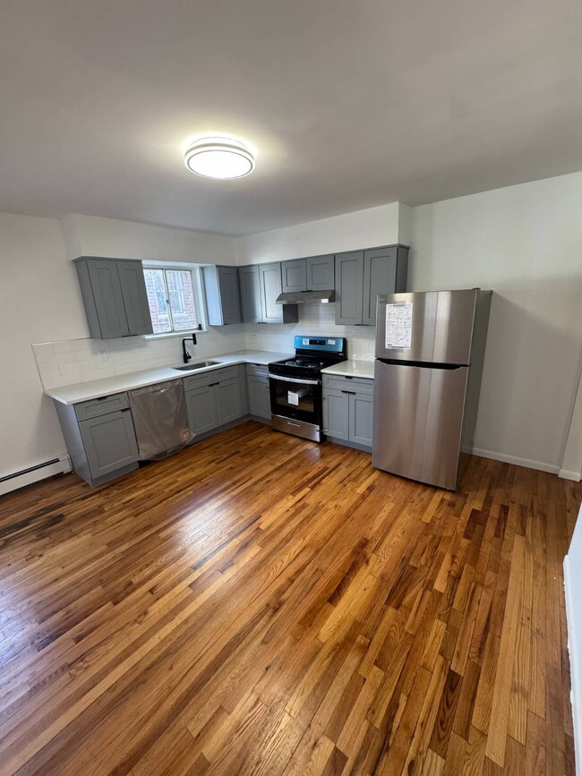 21-34-34 73rd St in Queens, NY - Building Photo - Building Photo