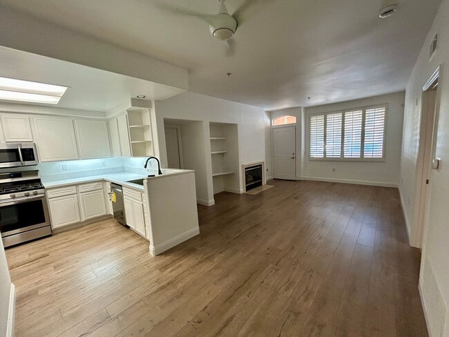 2201 Ladrillo Aisle in Irvine, CA - Building Photo - Building Photo