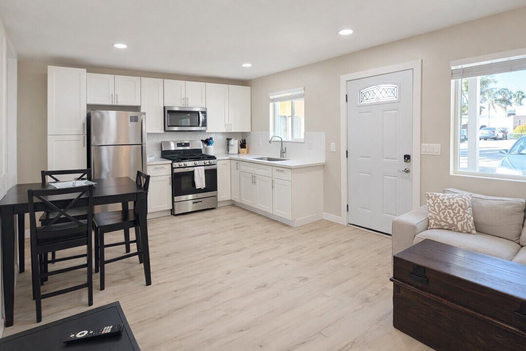 350 Rockaway Ave in Grover Beach, CA - Building Photo