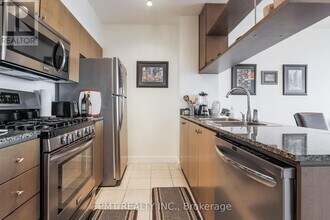 35 Mariner Terrace in Toronto, ON - Building Photo - Building Photo