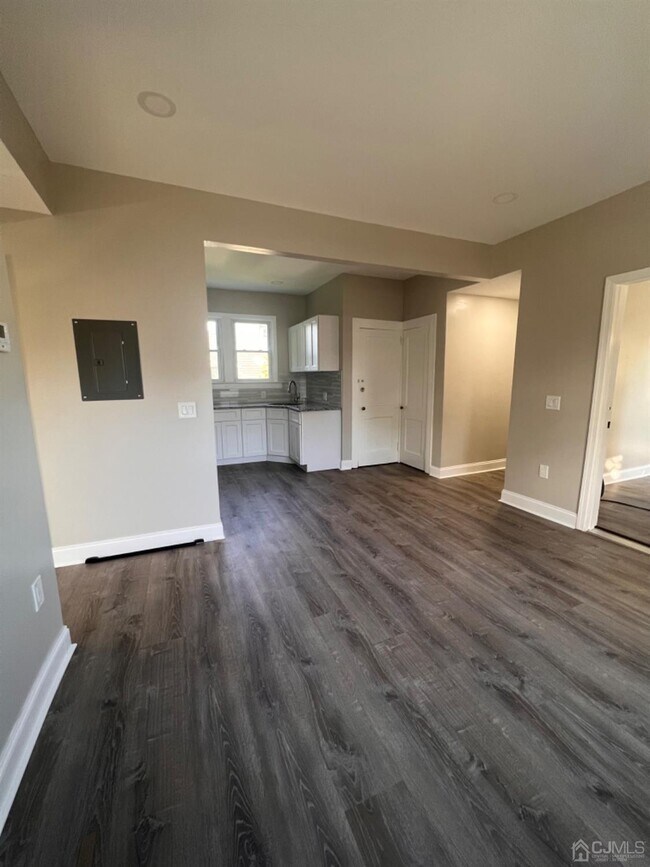 186 Old Rd in Sewaren, NJ - Building Photo - Building Photo