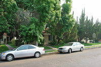 Maroa Pine in Fresno, CA - Foto de edificio - Building Photo