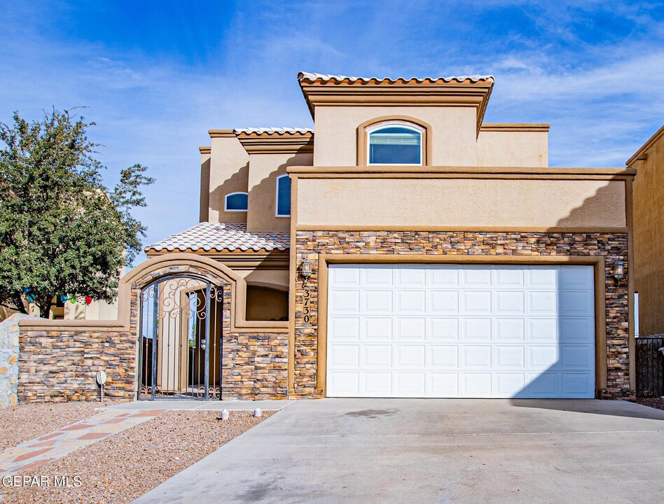 3730 Star Beach Ln in El Paso, TX - Building Photo