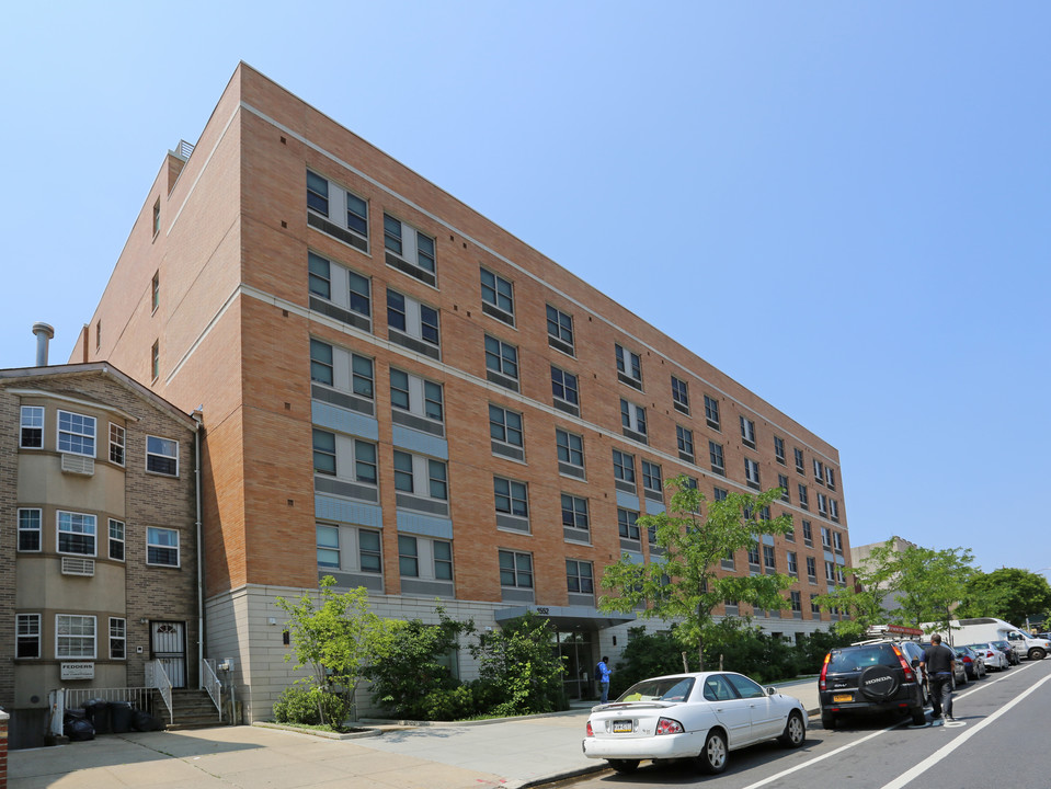 Concern Bergen in Brooklyn, NY - Building Photo