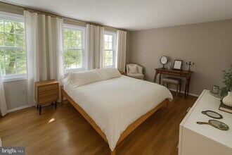 12442 Quail Woods Dr in Germantown, MD - Building Photo - Building Photo