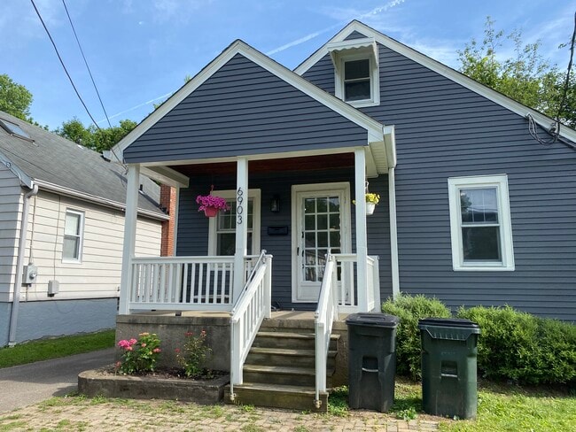 6903 Buckingham Pl in Cincinnati, OH - Building Photo - Building Photo