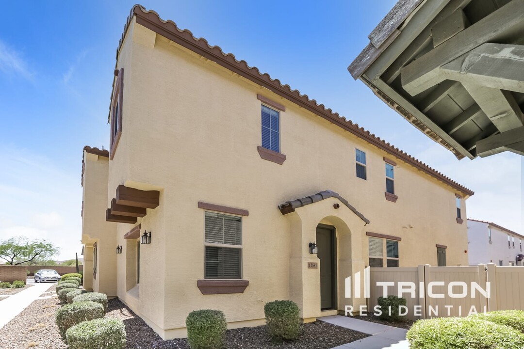 12581 W Via Dona Rd in Peoria, AZ - Building Photo