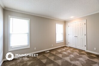 11847 W 99th Terrace in Overland Park, KS - Foto de edificio - Building Photo