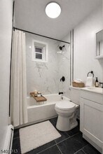 529 Elizabeth Ave in Elizabeth, NJ - Building Photo - Building Photo